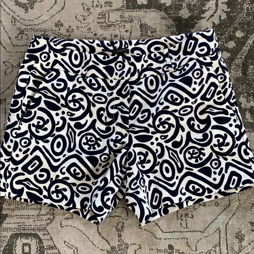Ann Taylor shorts size 4